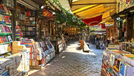 İstanbul'da En Güzel Sahaflar ve Antikacılar